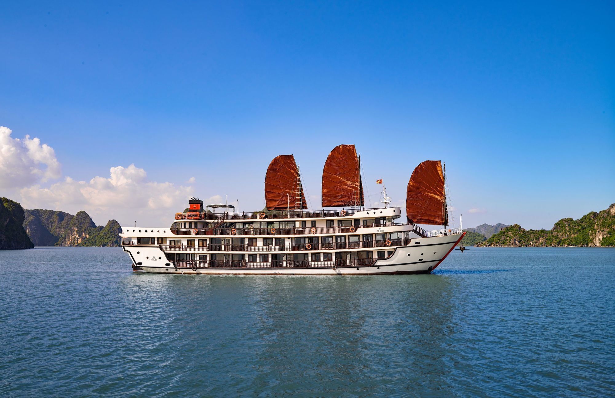 Alisa Premier Cruise Hotel Ha Long Exterior photo